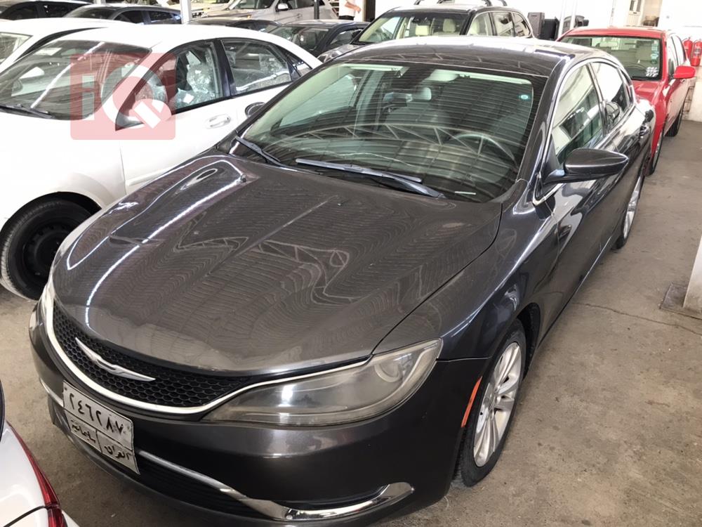 Chrysler 200